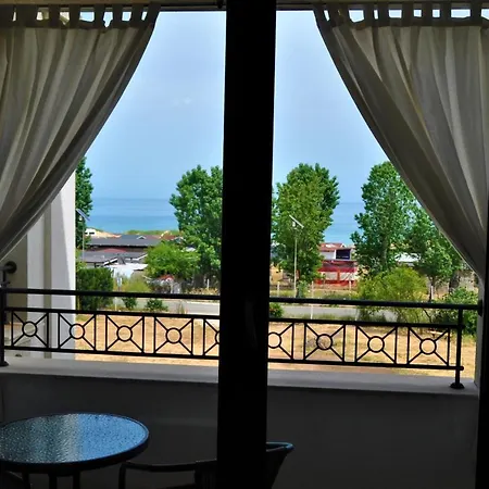 Private Apartment In Kavatsi Beach 公寓 *