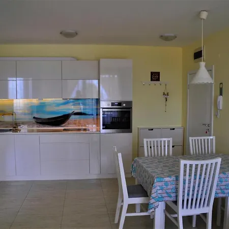 公寓 Private Apartment In Kavatsi Beach