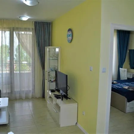 公寓 Private Apartment In Kavatsi Beach *
