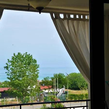 Private Apartment In Kavatsi Beach * 索佐波尔